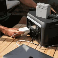 Xtorm Powerbanks*PORTABLE POWER STATION 600W - Powerstation